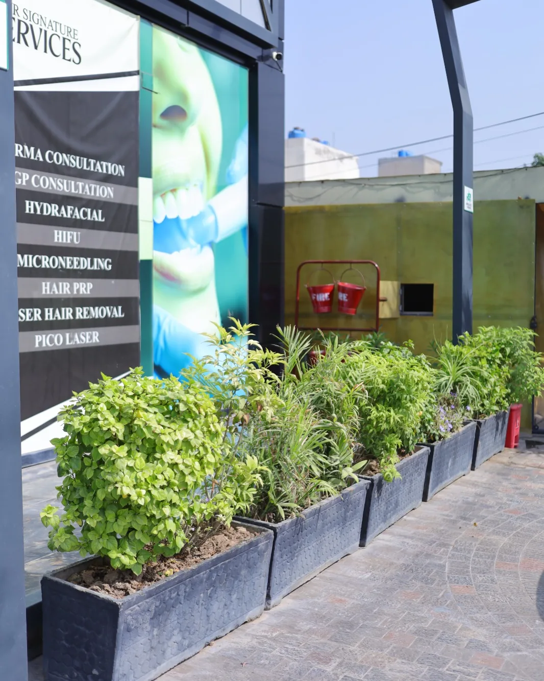 Inside the Skintastic aesthetic clinic, Xin Mall Sargodha — photo 1 of 26