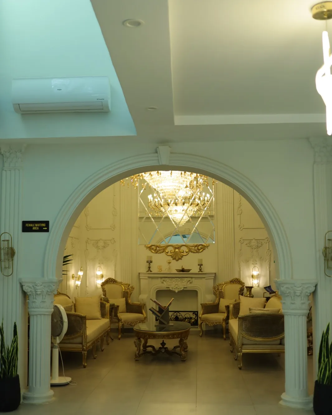 Inside the Skintastic aesthetic clinic, Xin Mall Sargodha — photo 6 of 26